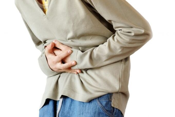 des crampes, des douleurs abdominales provoquent une diphyllobothriase